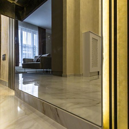 N16 Deluxe Apartment Budapest Luaran gambar
