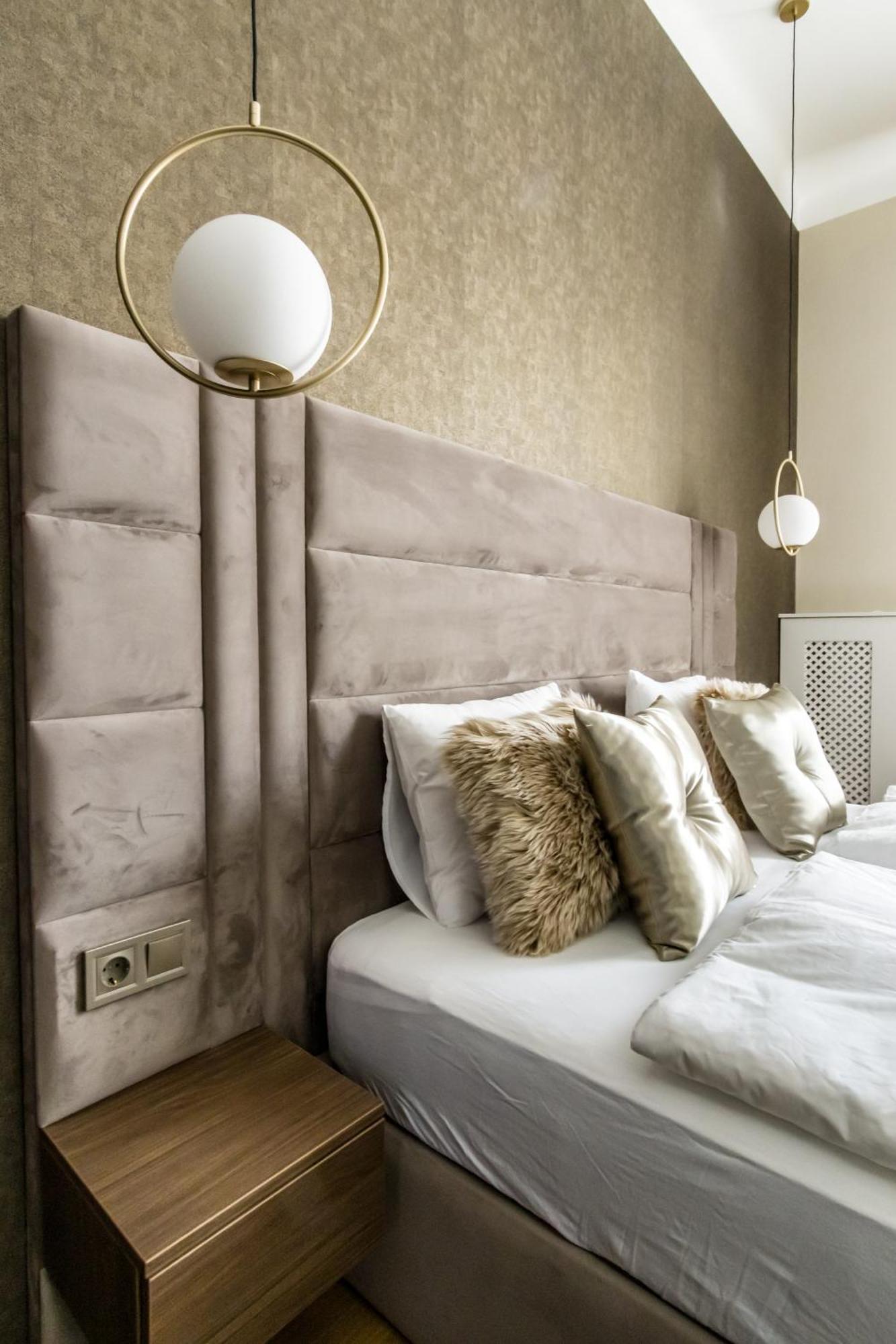 N16 Deluxe Apartment Budapest Luaran gambar