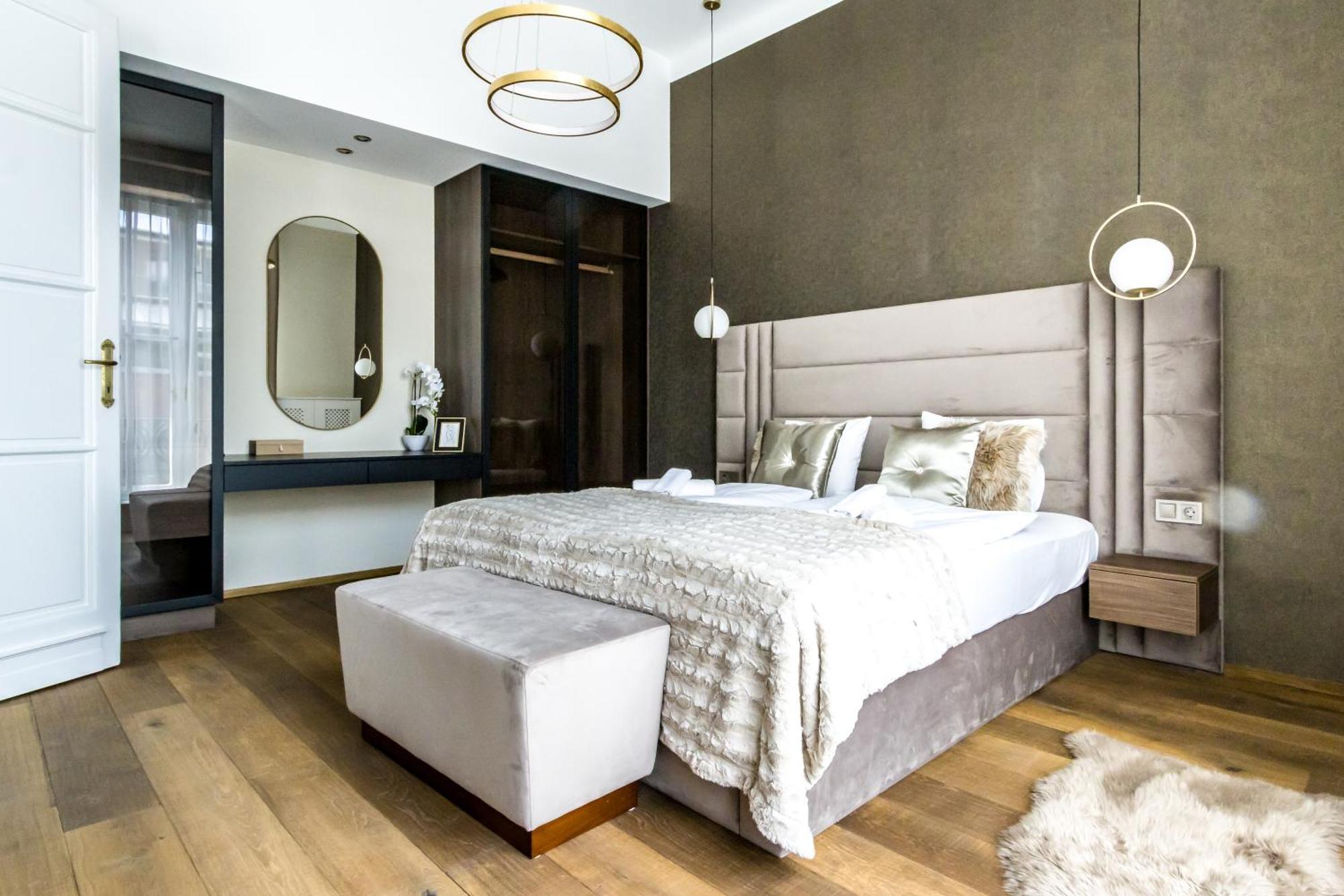 N16 Deluxe Apartment Budapest Luaran gambar