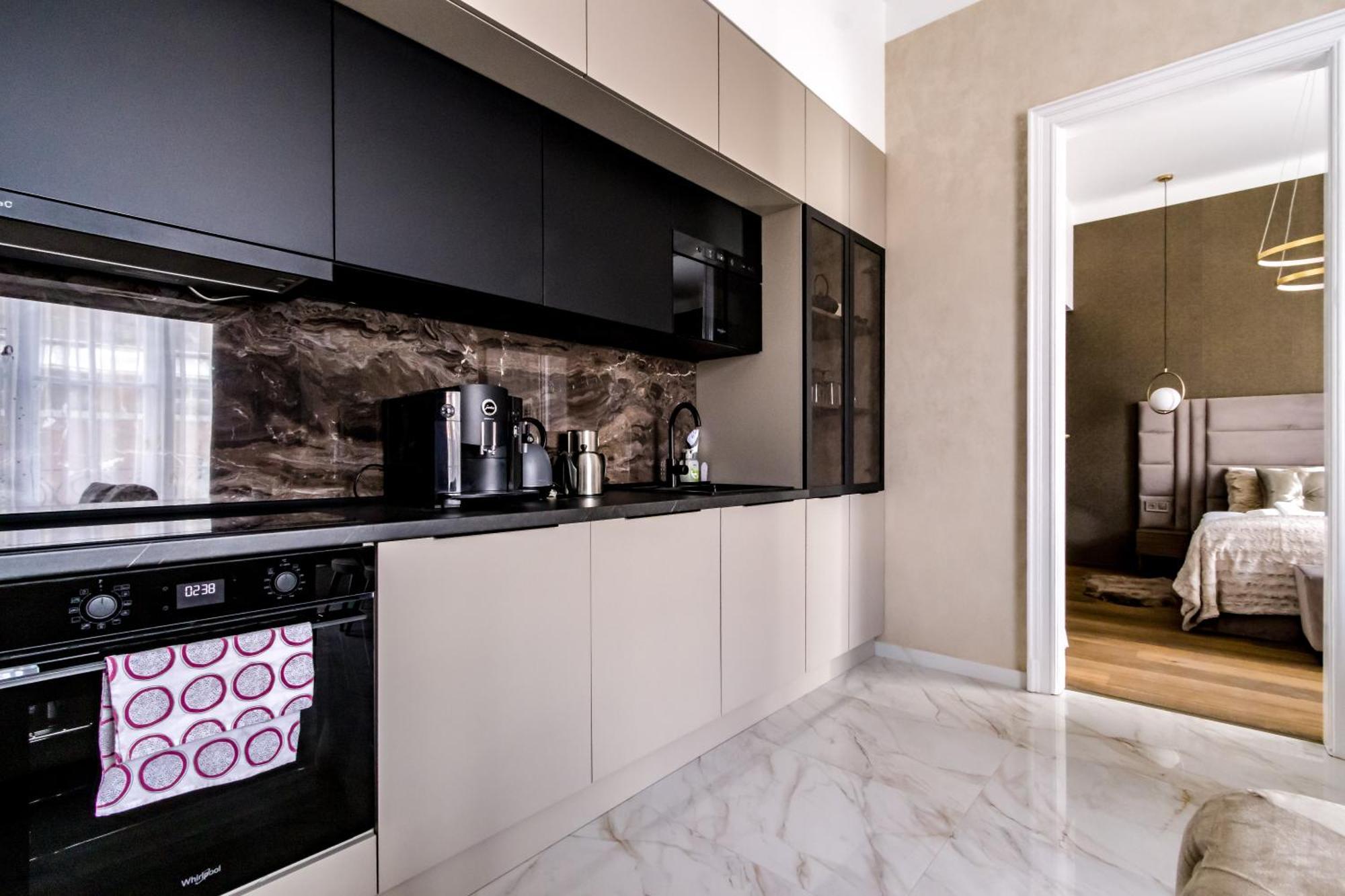 N16 Deluxe Apartment Budapest Luaran gambar